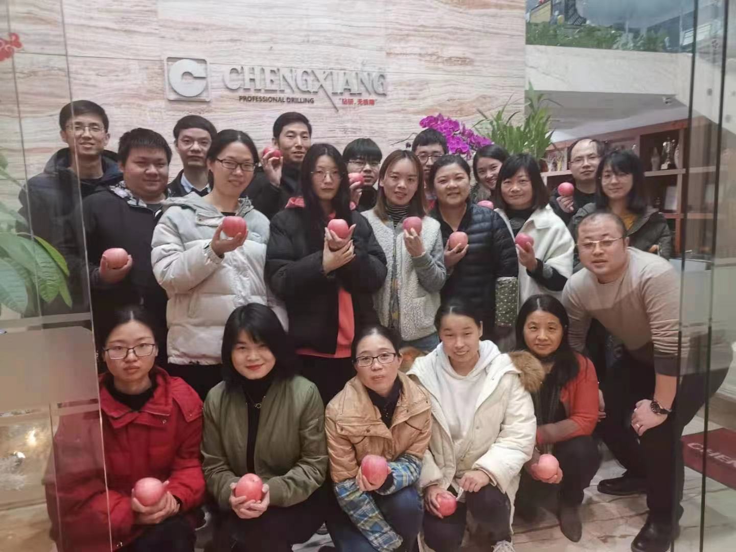 風勁帆滿圖新志，砥礪奮進正此時